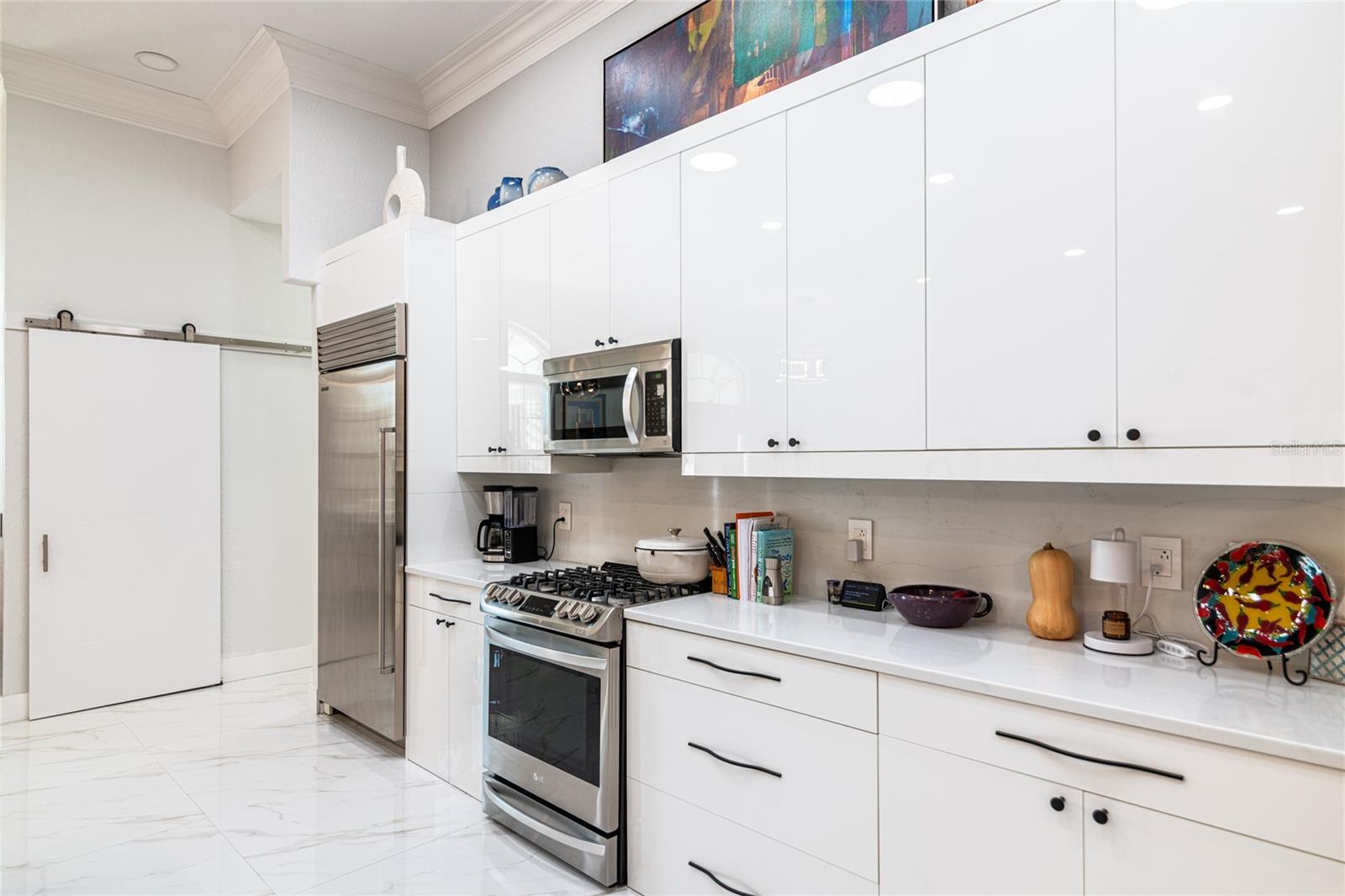 Listing photo id 19 for 6932 Cozumel Court