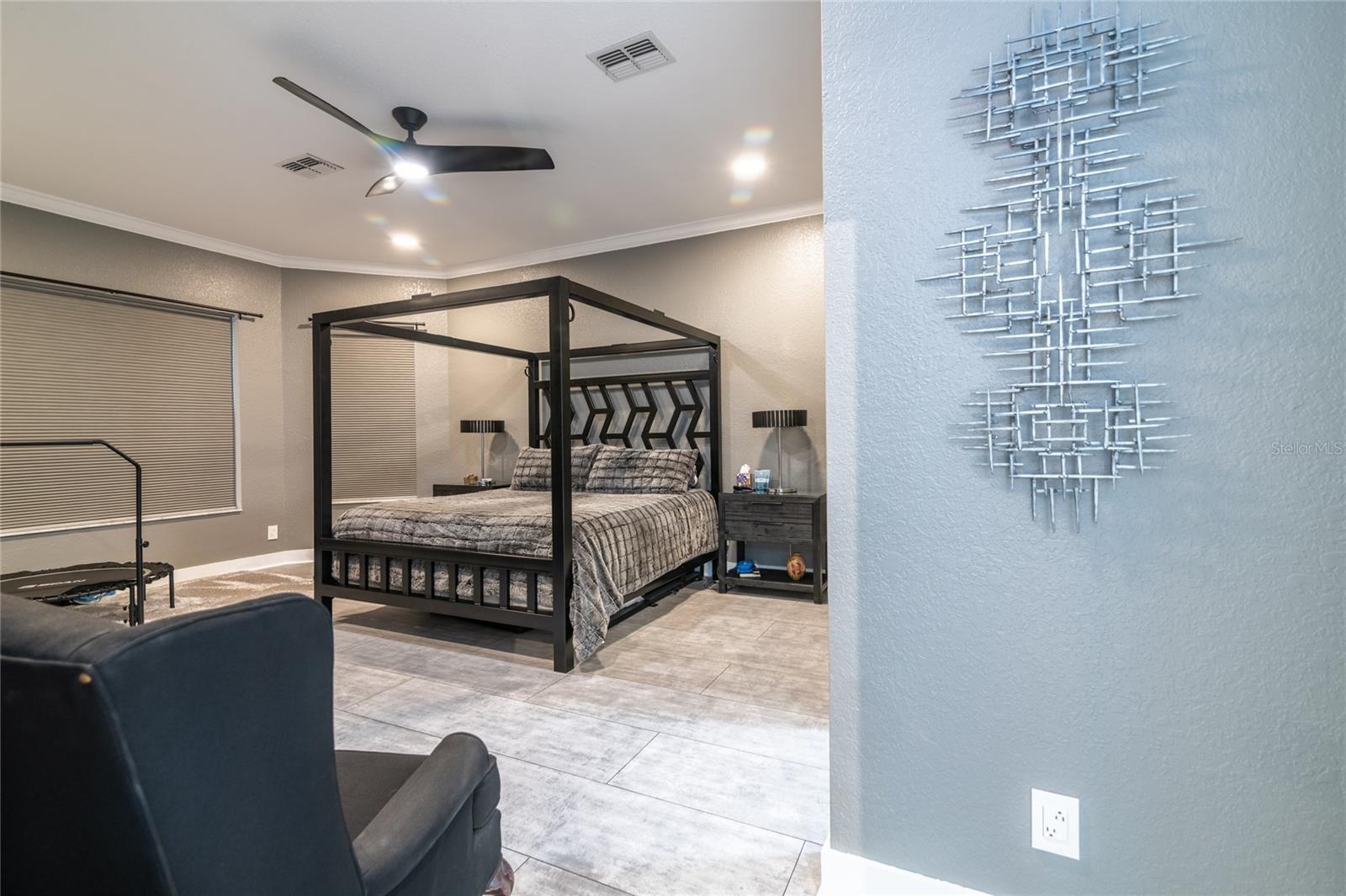 Listing photo id 29 for 6932 Cozumel Court