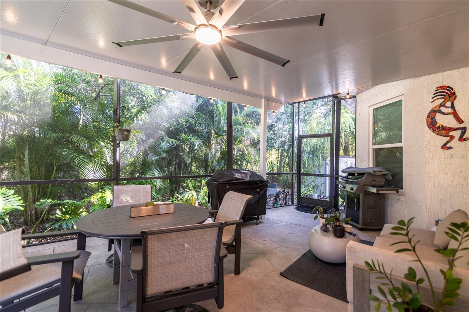 Listing photo id 47 for 6932 Cozumel Court
