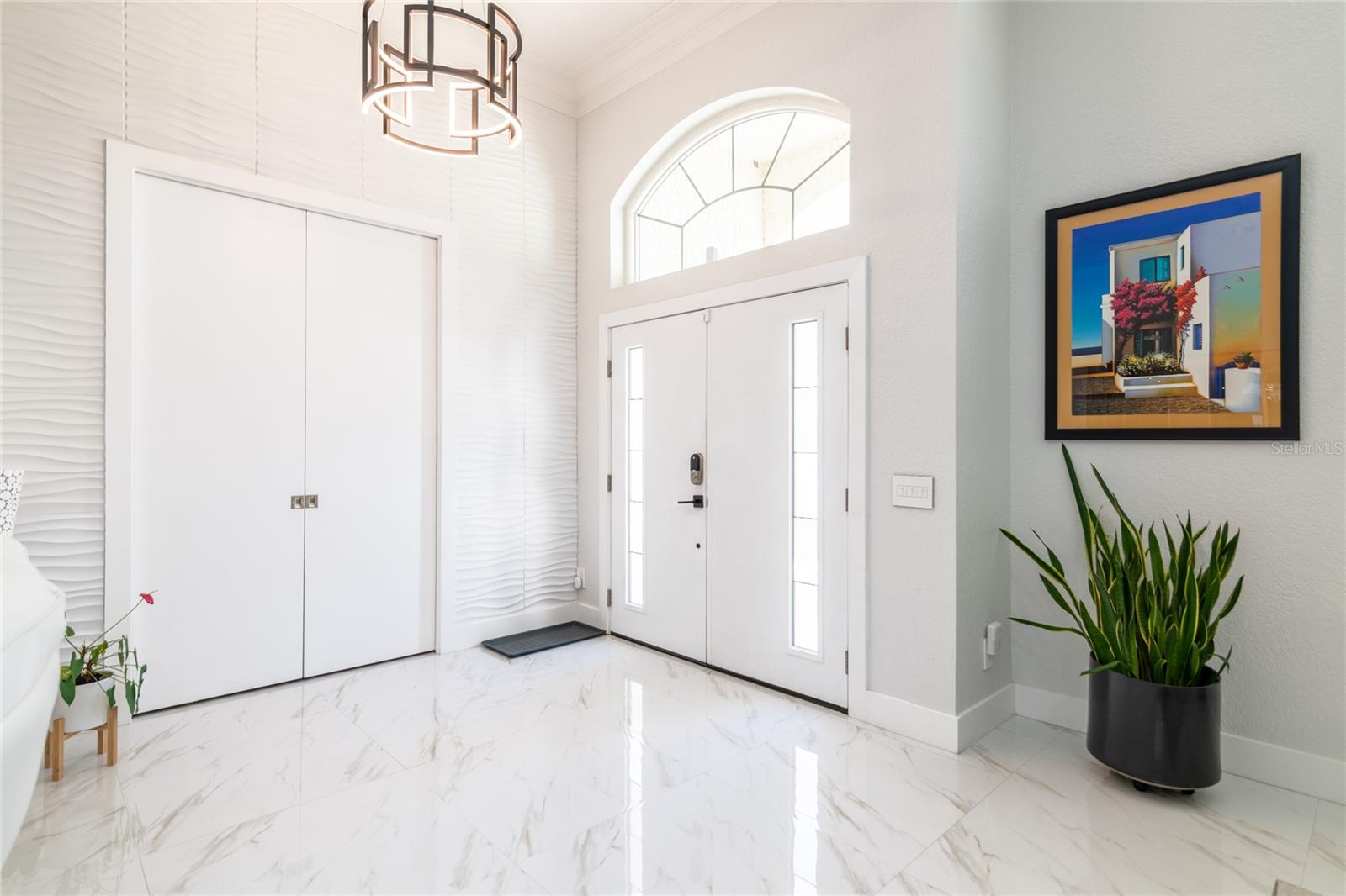 Listing photo id 3 for 6932 Cozumel Court