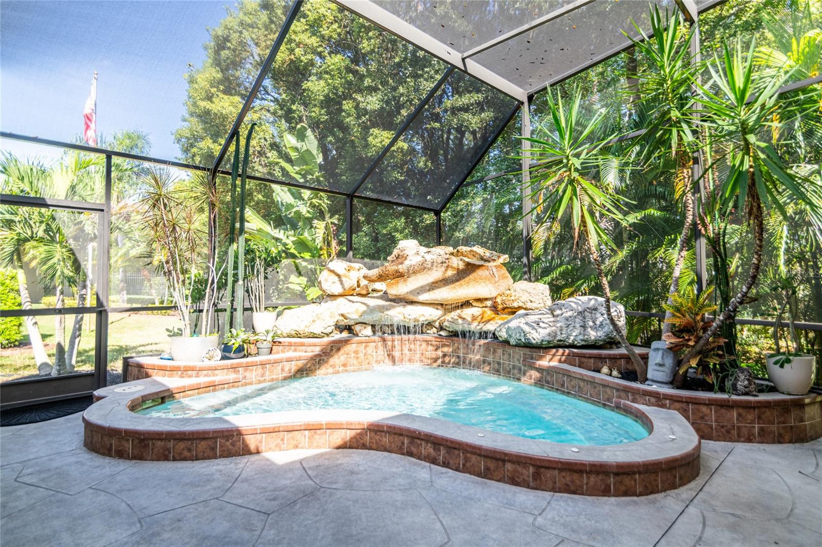 Listing photo id 48 for 6932 Cozumel Court