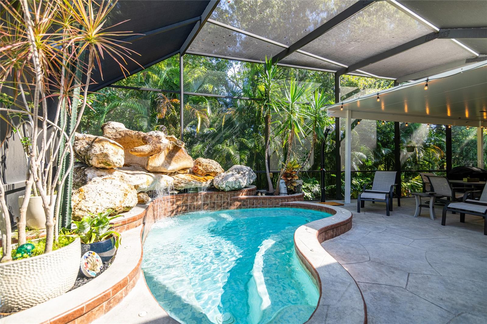 Listing photo id 50 for 6932 Cozumel Court