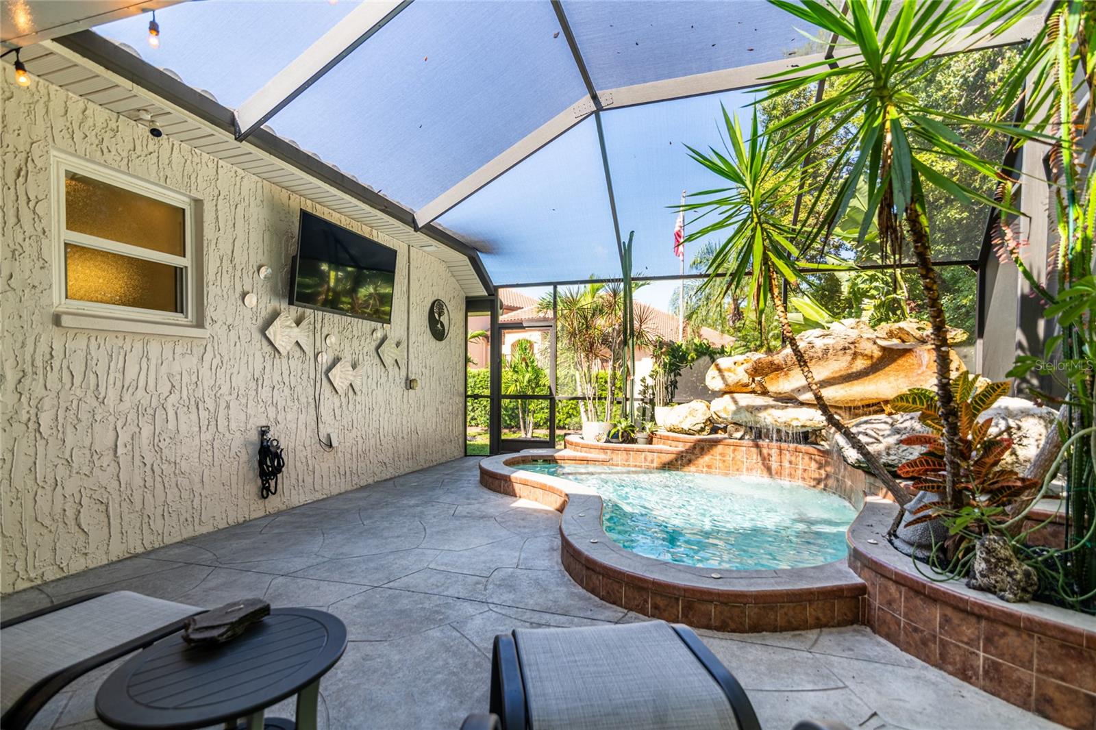 Listing photo id 51 for 6932 Cozumel Court