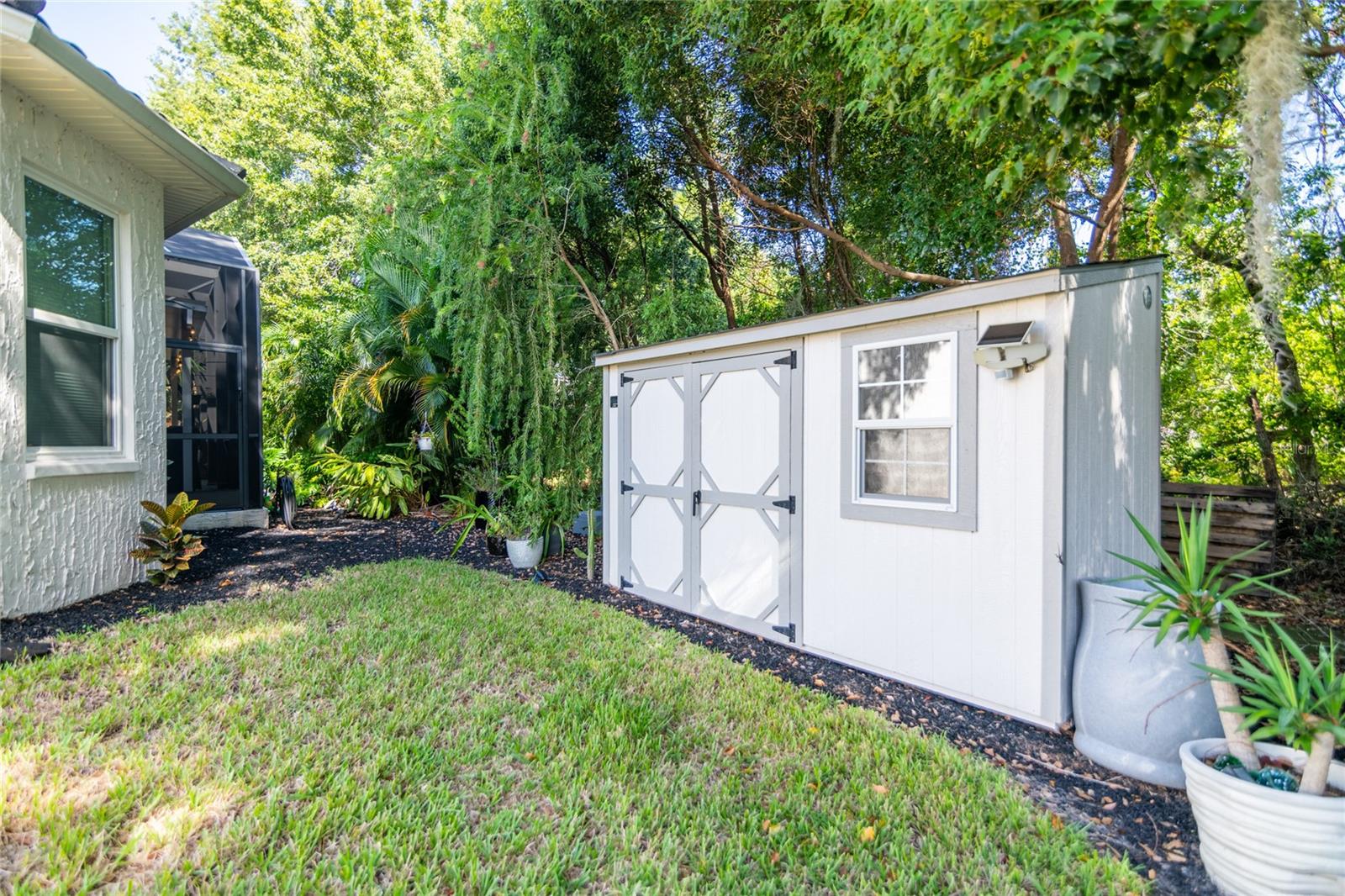 Listing photo id 54 for 6932 Cozumel Court