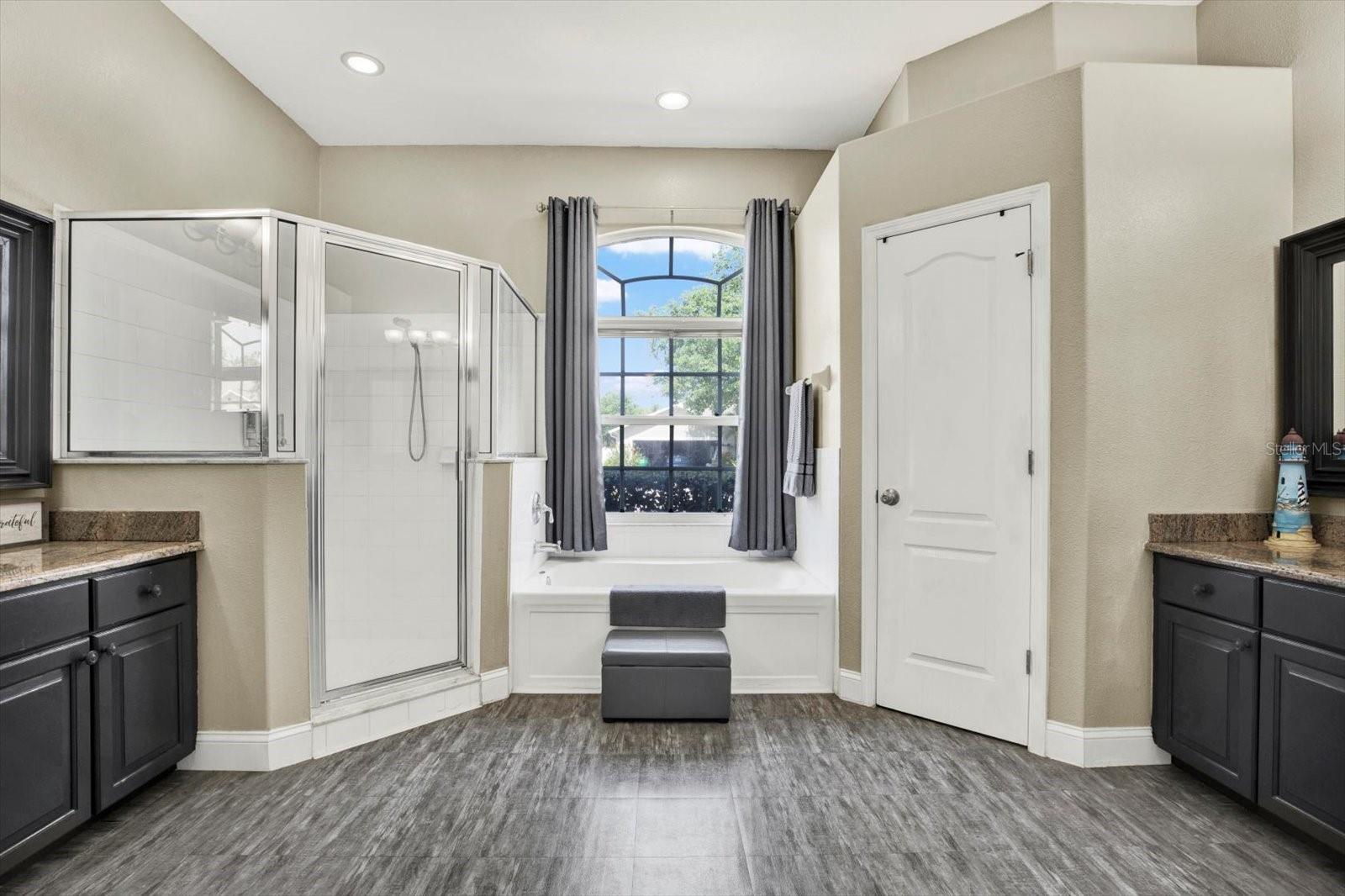 Image 27 of 52 For 25330 Conestoga Drive