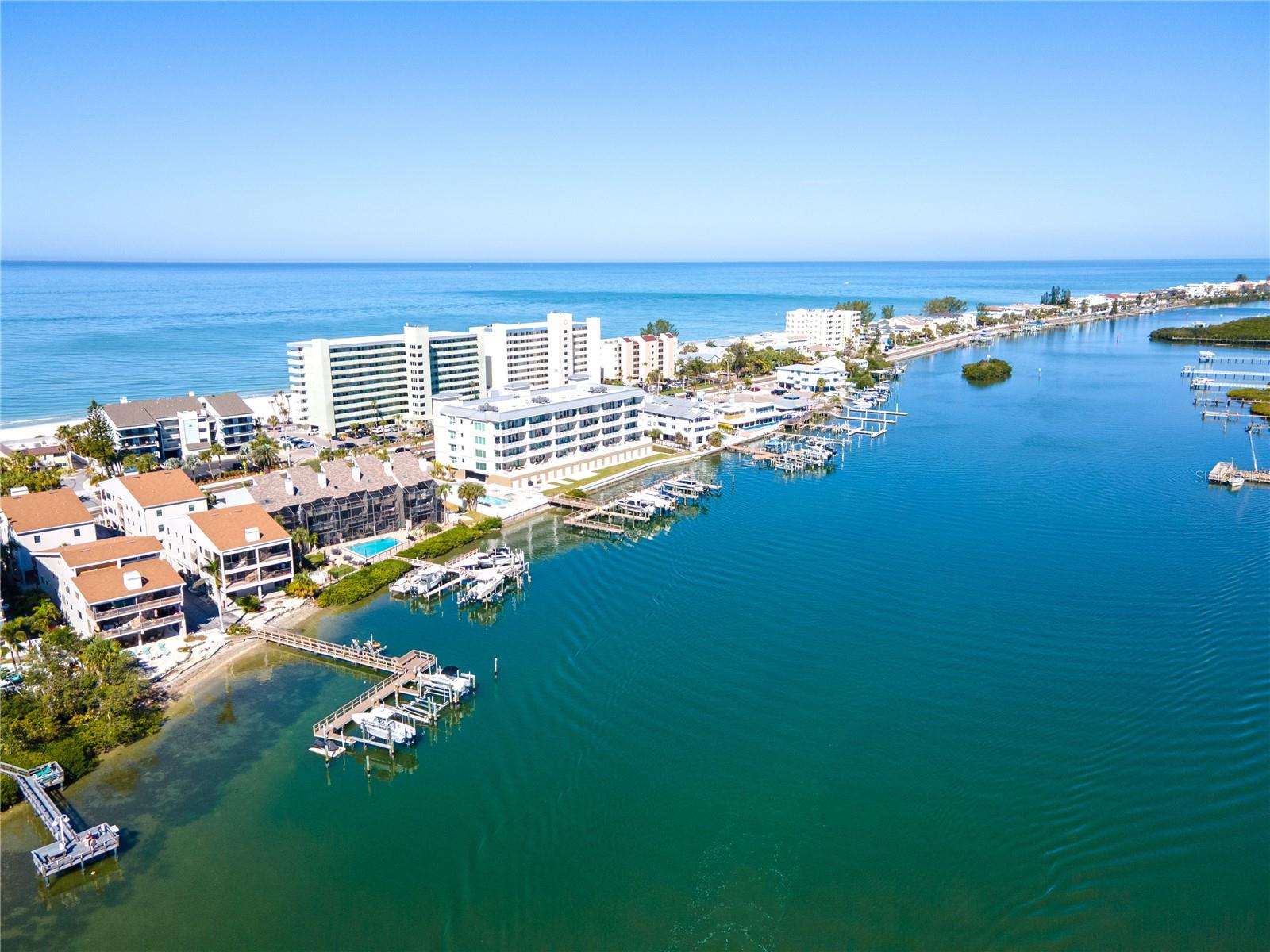 Image 6 of 48 For 19937 Gulf Boulevard B3