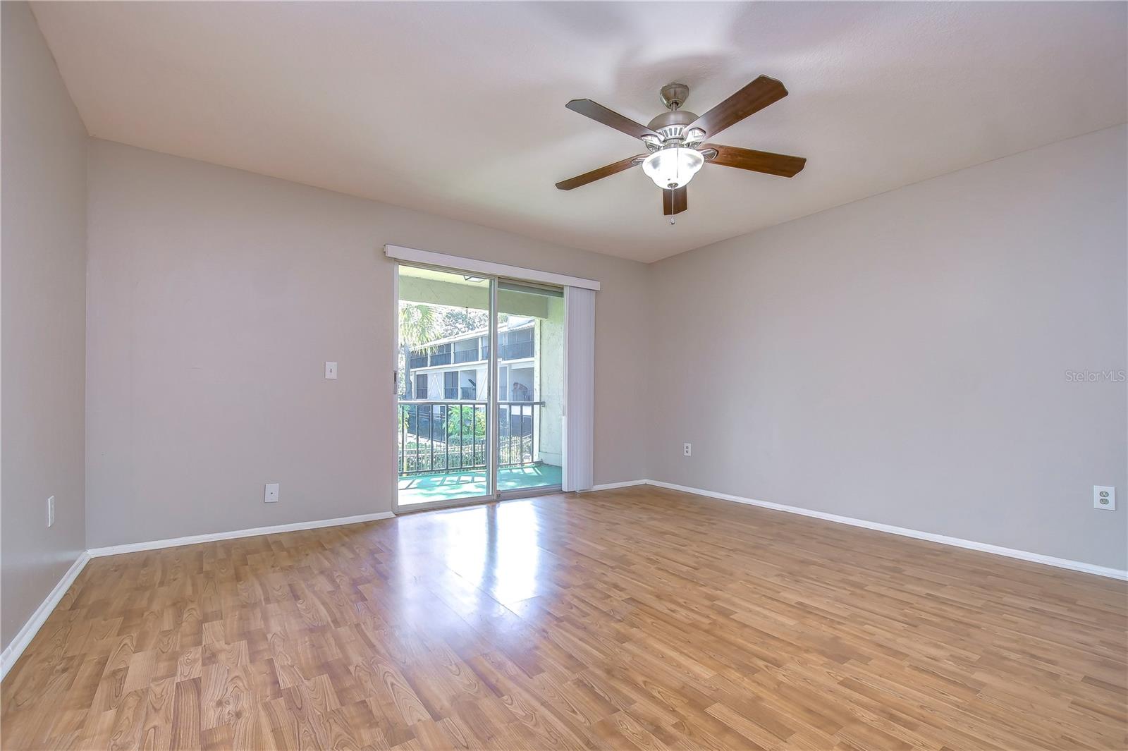 Image 16 of 51 For 14416 Reuter Strasse Circle 209