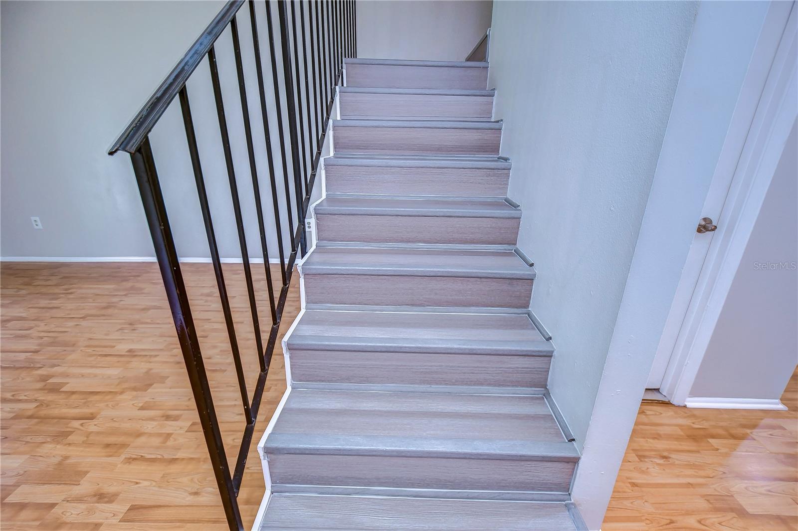 Image 23 of 51 For 14416 Reuter Strasse Circle 209