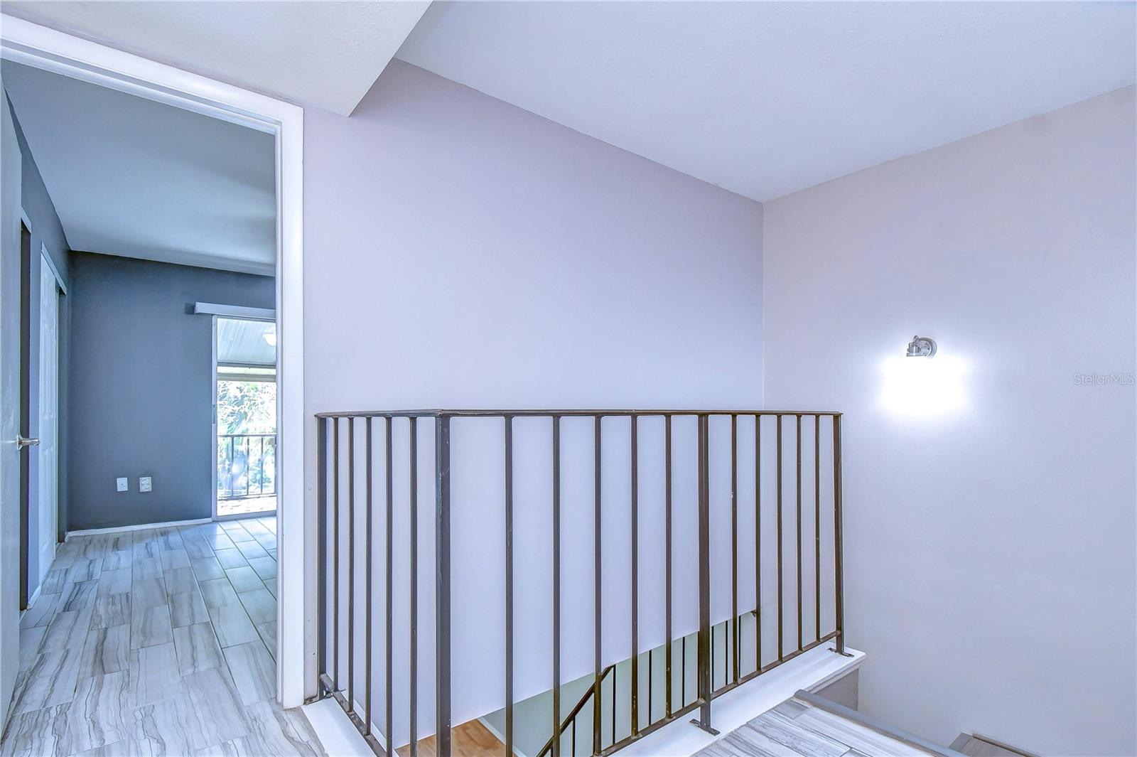 Image 27 of 51 For 14416 Reuter Strasse Circle 209