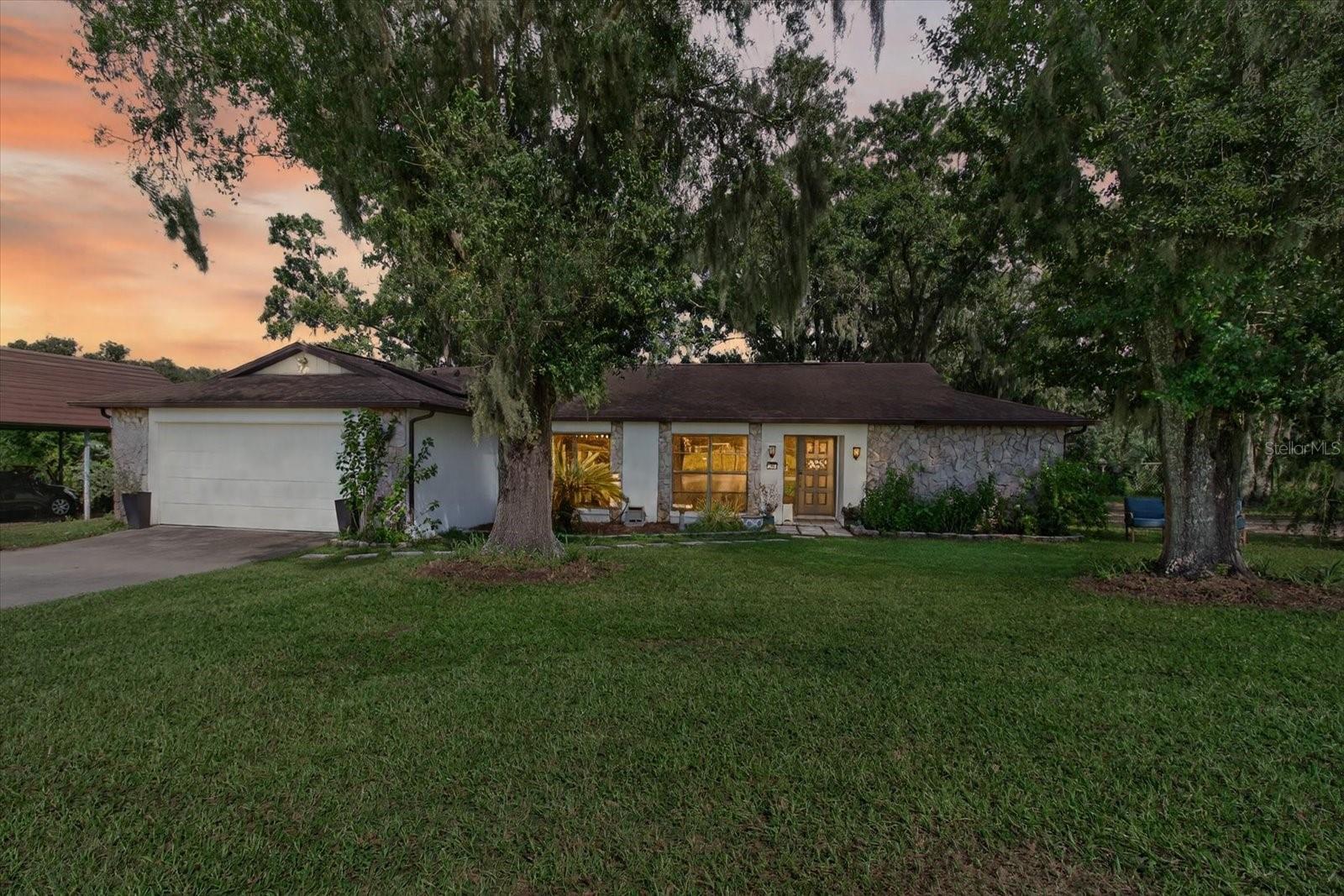 Details for 1704 Streetman Acre Lane, LITHIA, FL 33547