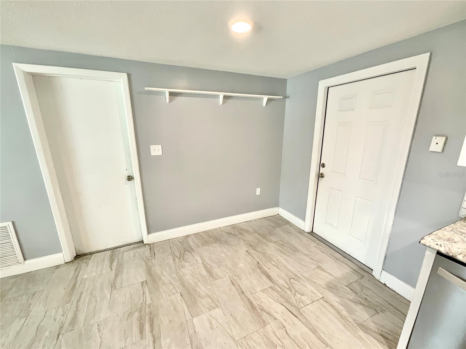 Image 7 of 16 For 9715 Gray Fox Lane