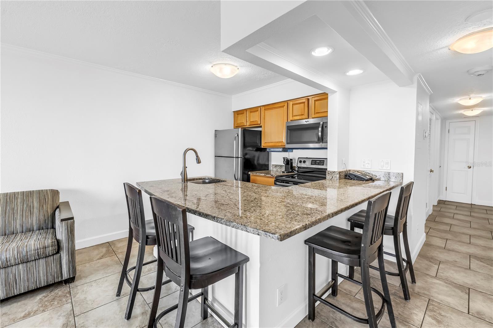 Image 13 of 40 For 2506 Rocky Point Drive 272