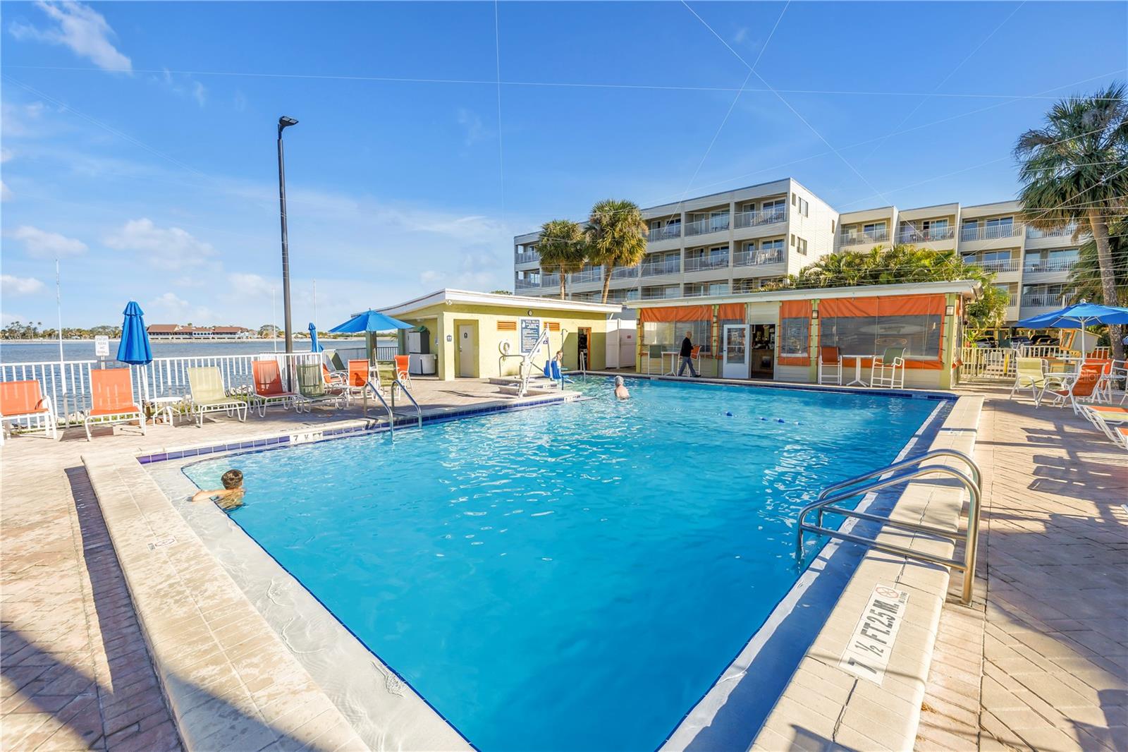 Image 28 of 40 For 2506 Rocky Point Drive 272