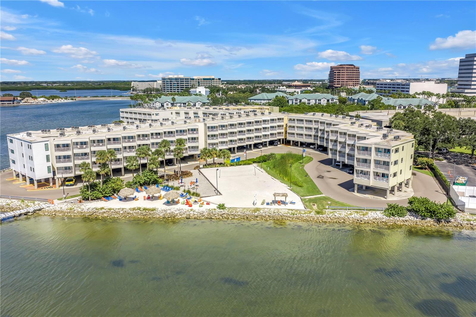 Image 5 of 40 For 2506 Rocky Point Drive 272