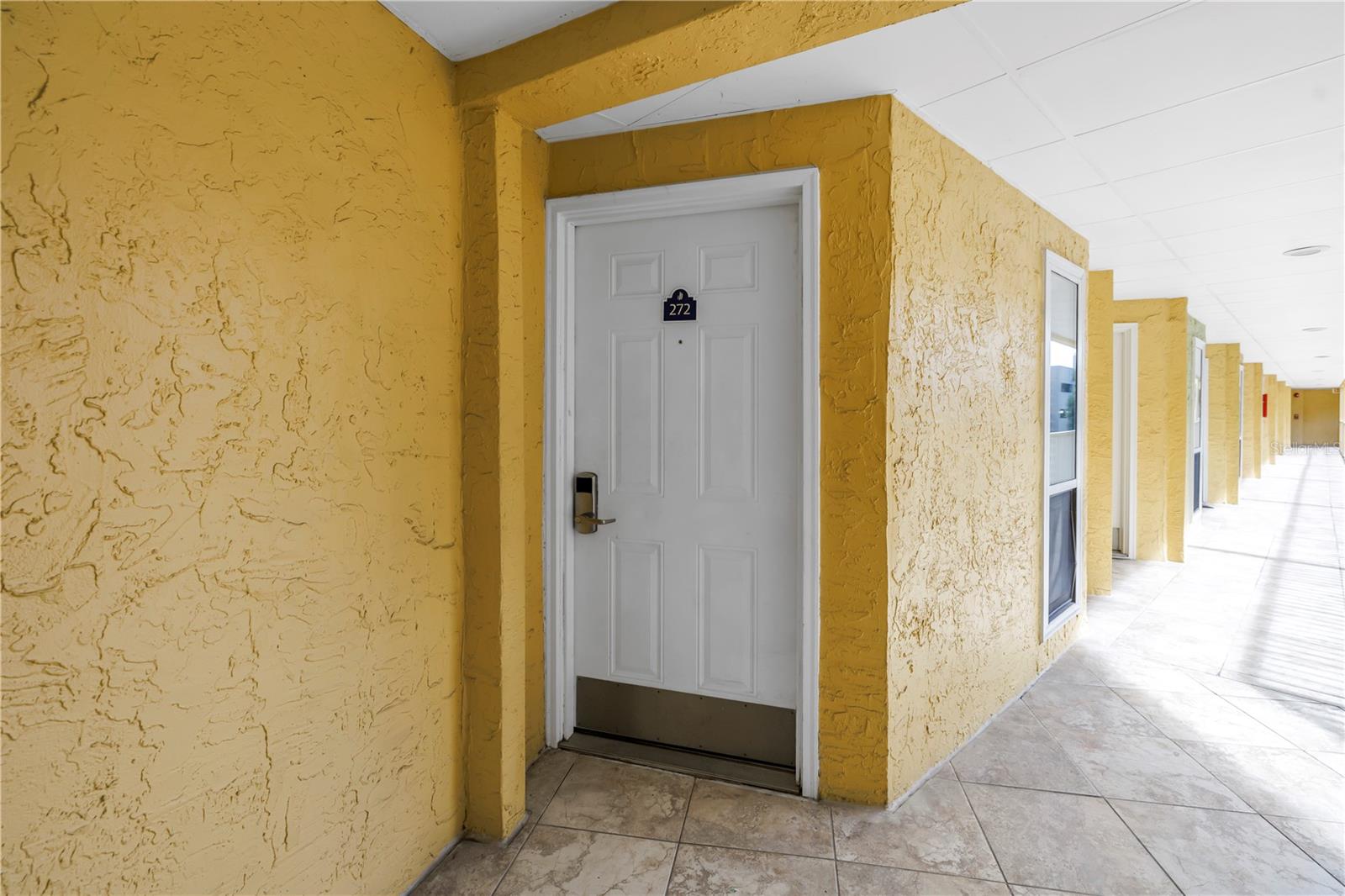 Image 9 of 40 For 2506 Rocky Point Drive 272