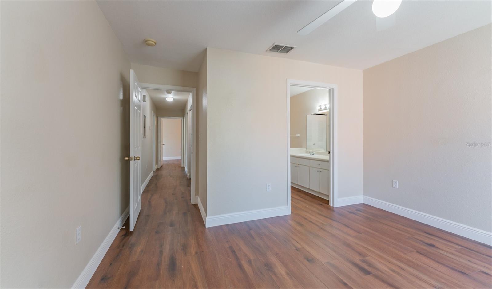 Image 18 of 32 For 10568 Windsor Lake Court