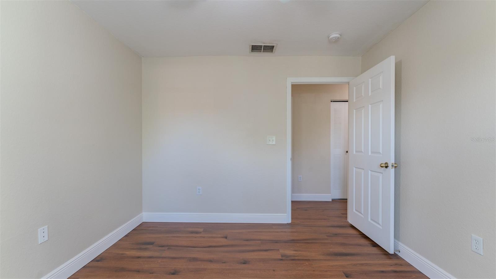 Image 22 of 32 For 10568 Windsor Lake Court