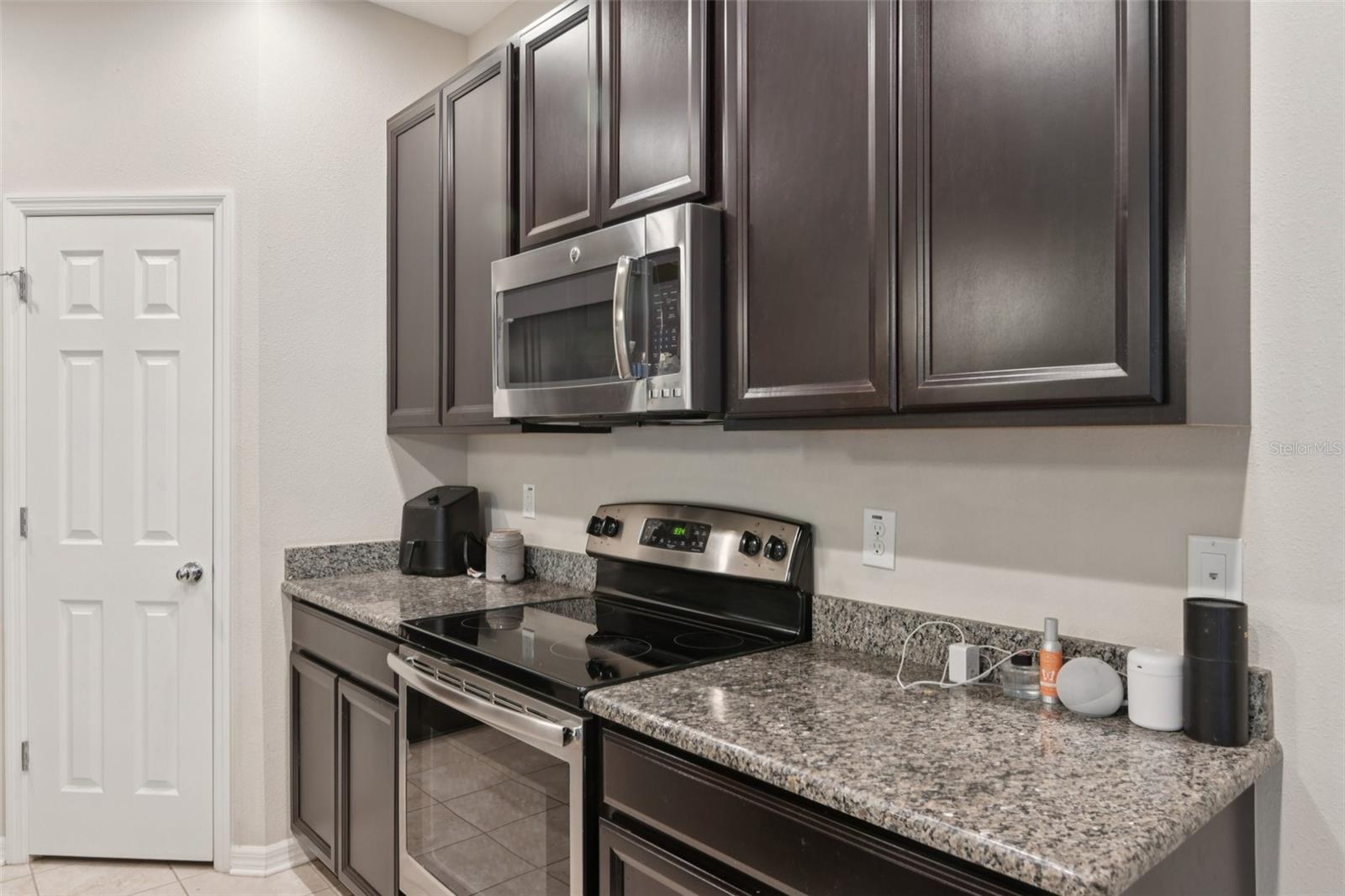 Image 10 of 45 For 7046 Towne Lake Road