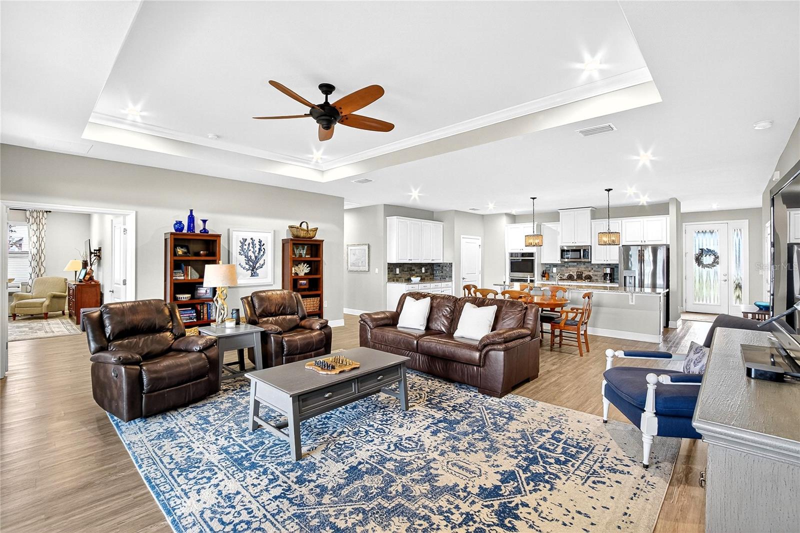 Image 16 of 51 For 11321 Lake Lucaya Drive