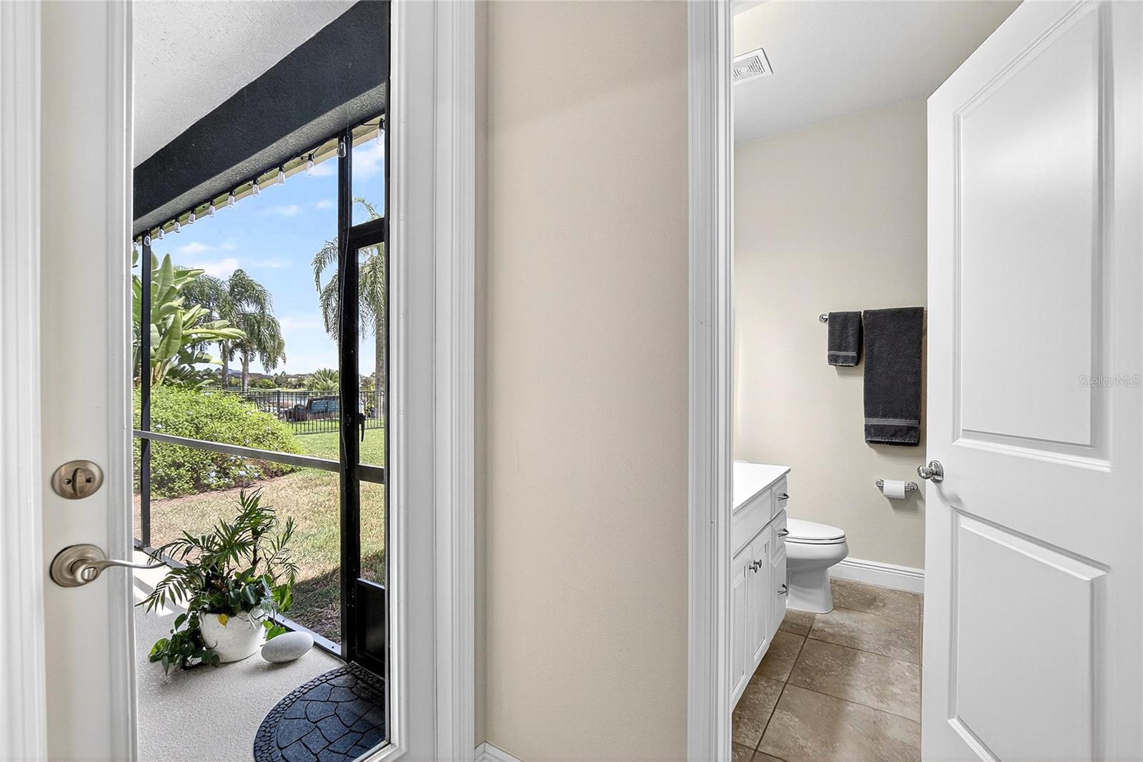 Image 32 of 51 For 11321 Lake Lucaya Drive