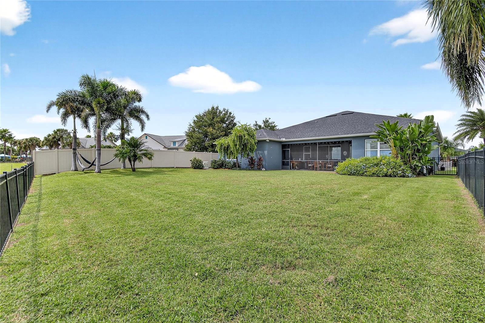 Image 40 of 51 For 11321 Lake Lucaya Drive