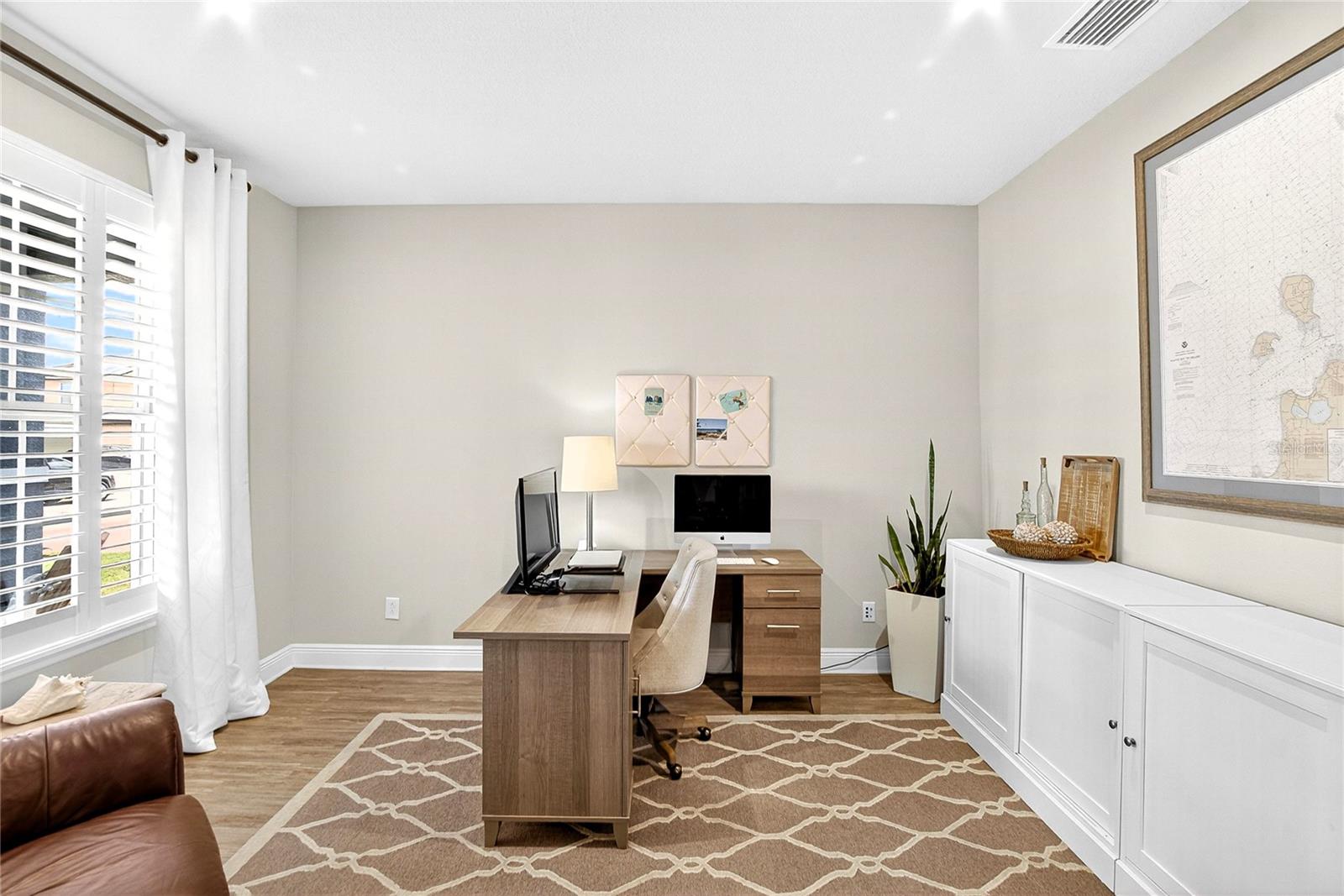 Image 9 of 51 For 11321 Lake Lucaya Drive