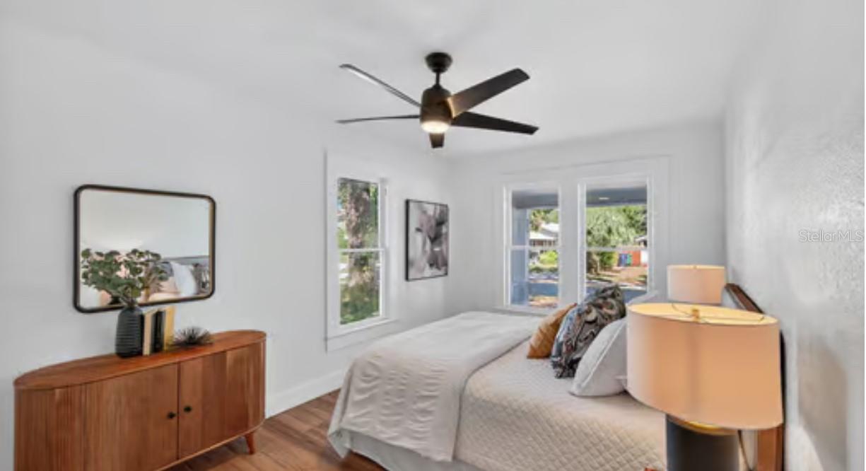 Listing photo id 17 for 302 Curtis Street