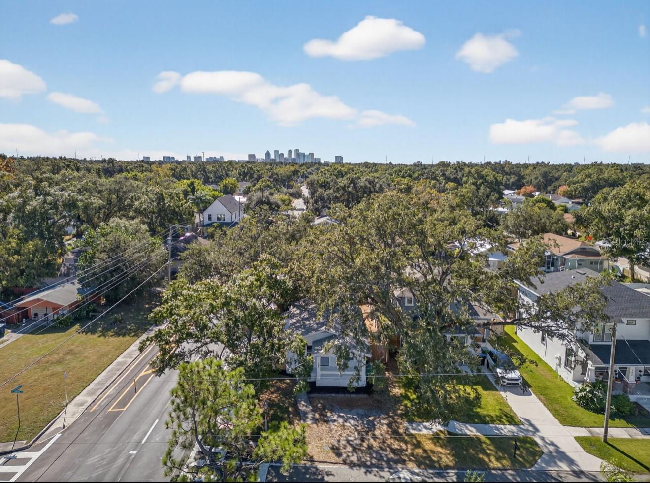 Listing photo id 22 for 302 Curtis Street