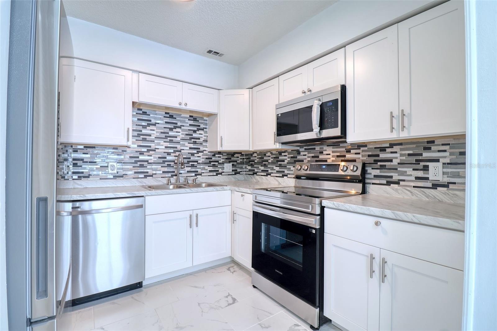 Image 5 of 30 For 4004 Cortez Drive D