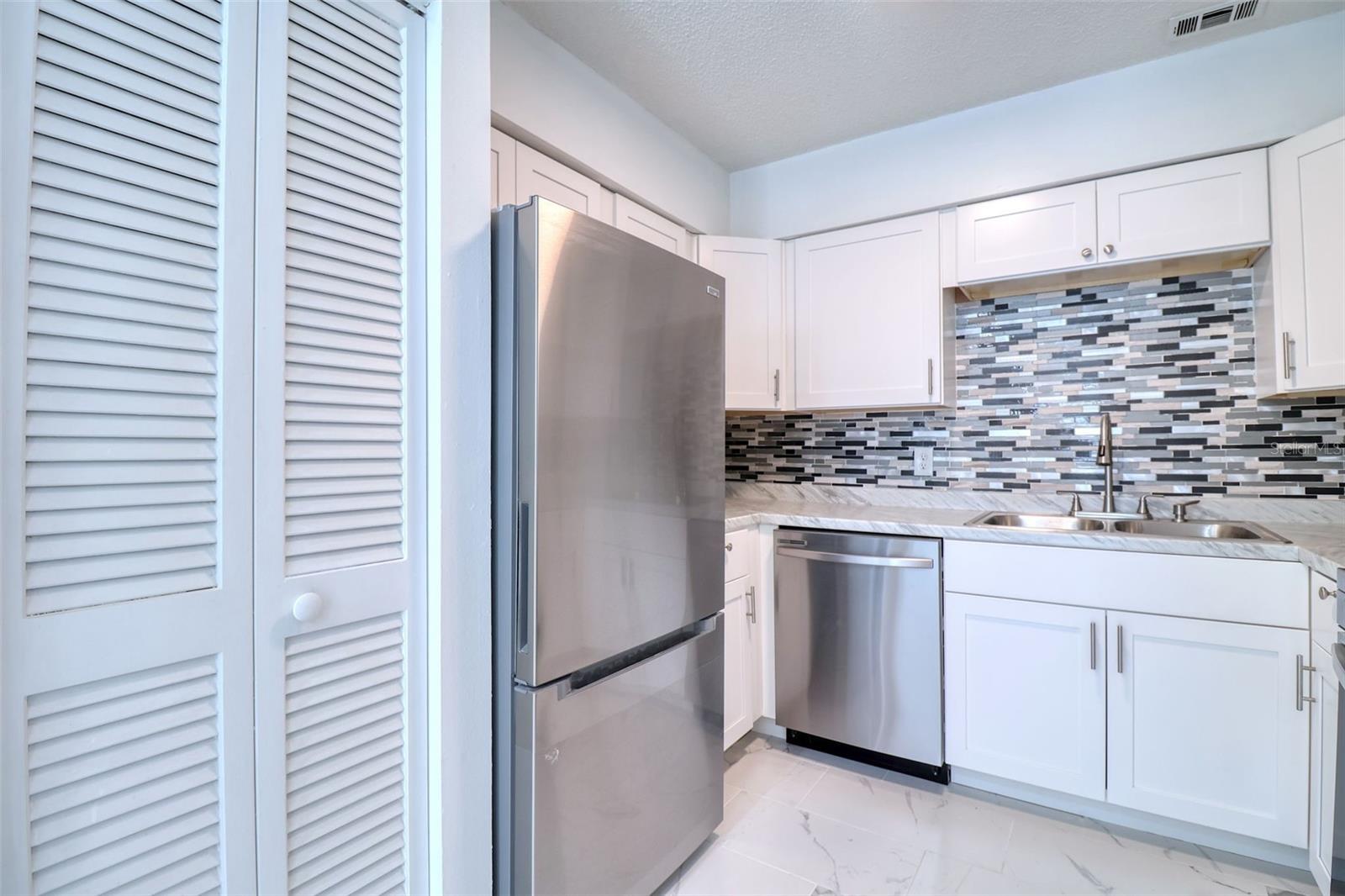 Image 6 of 30 For 4004 Cortez Drive D