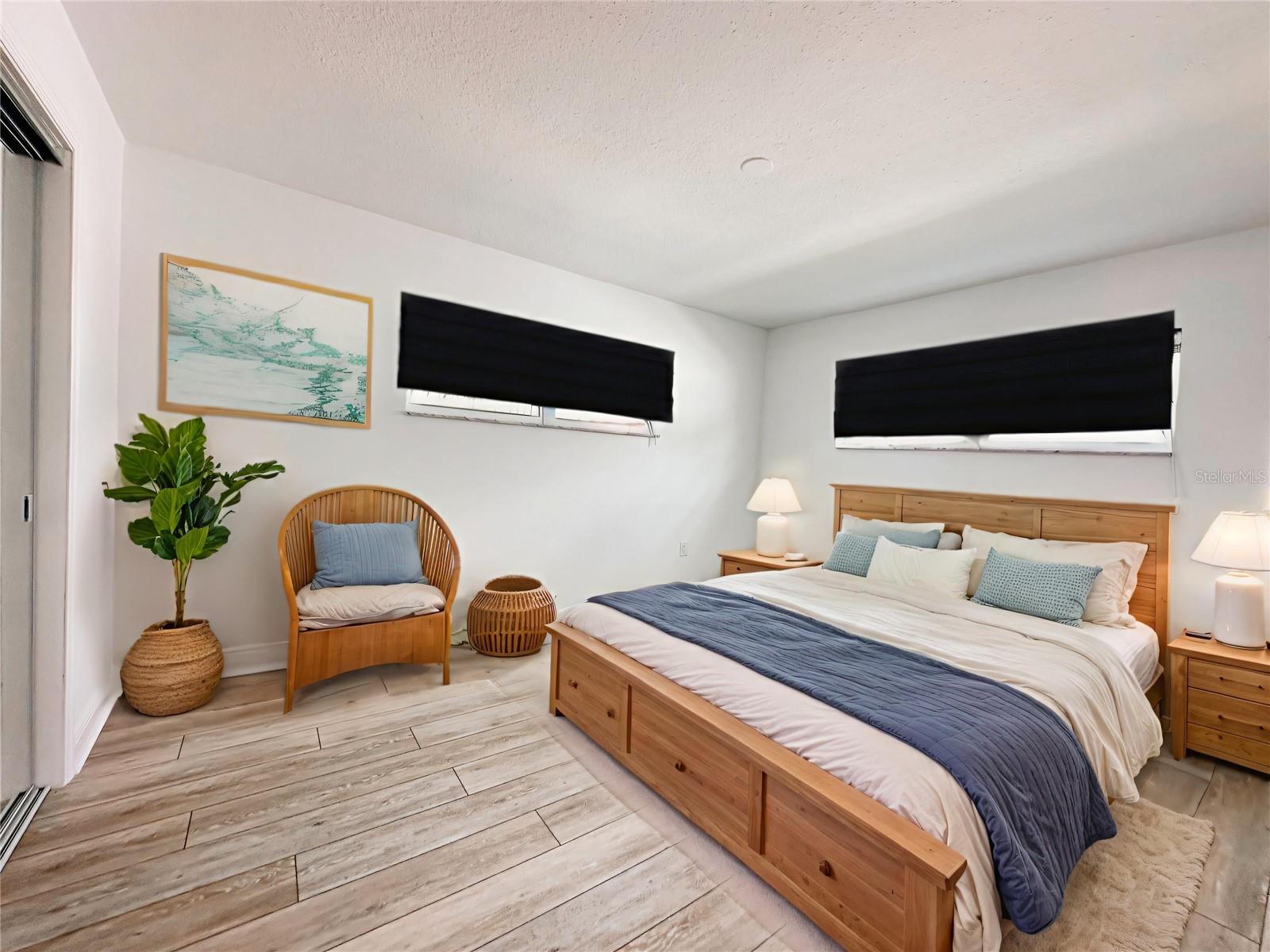 Image 13 of 69 For 11295 1st Street E