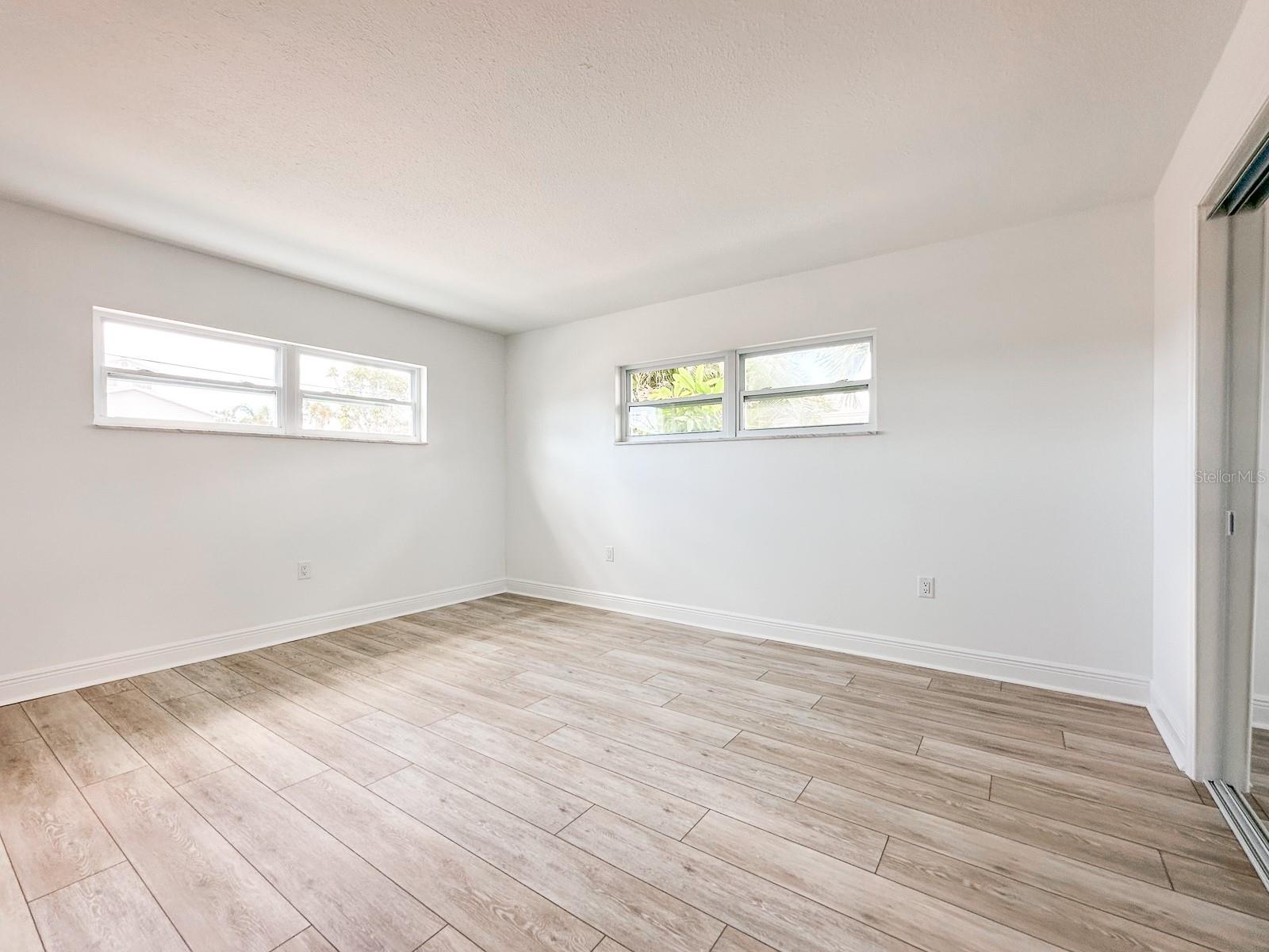 Image 23 of 69 For 11295 1st Street E