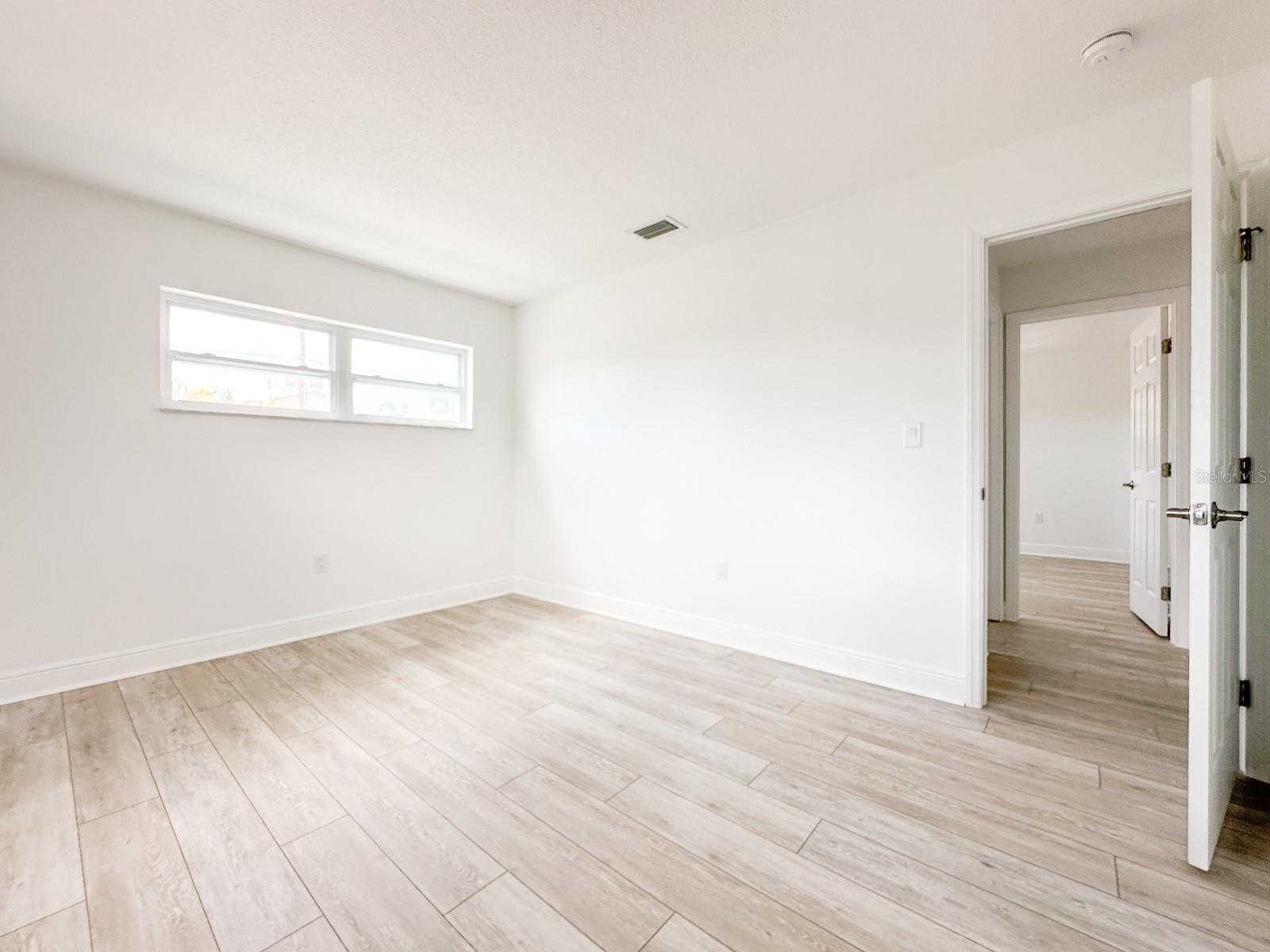 Image 29 of 69 For 11295 1st Street E