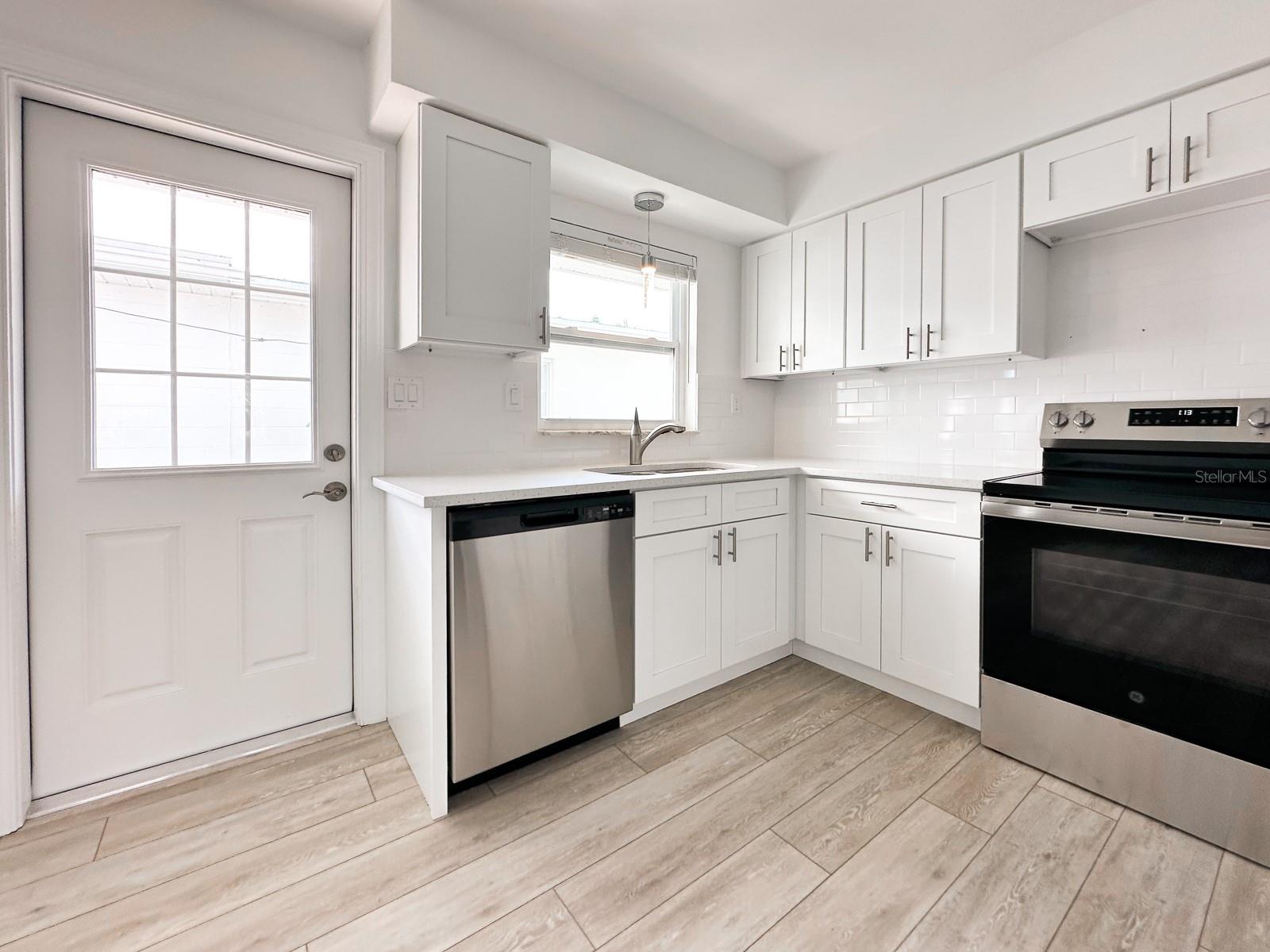 Image 39 of 69 For 11295 1st Street E