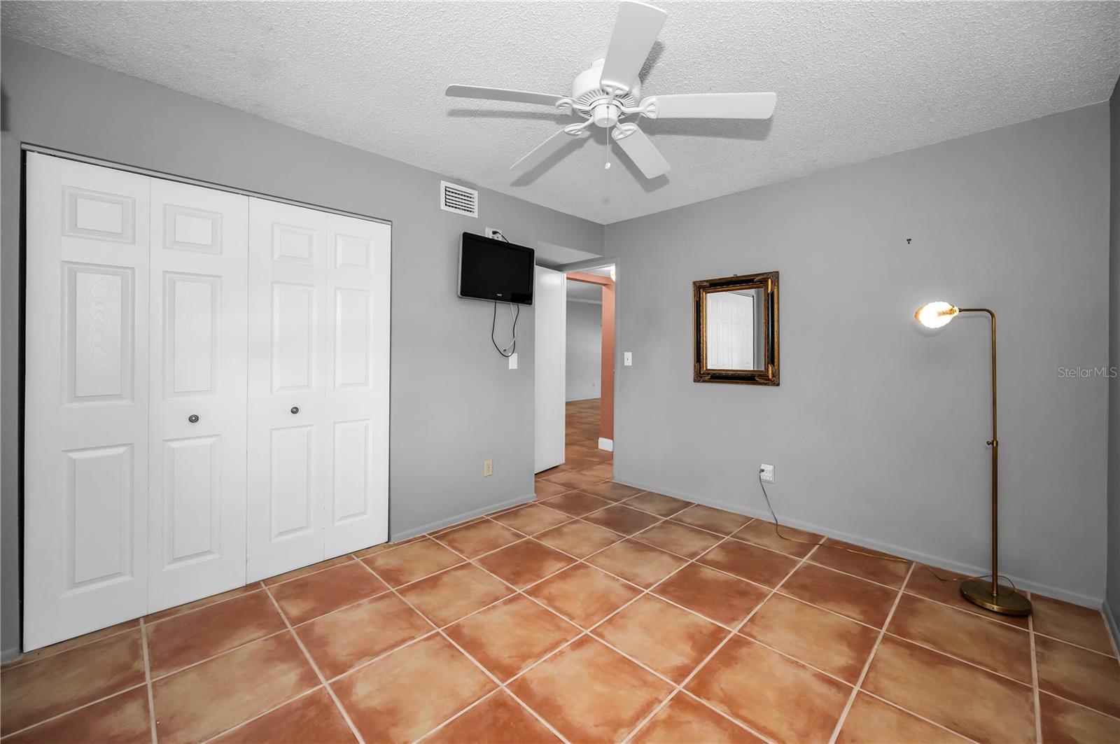 Image 30 of 77 For 5157 Silent Loop 206