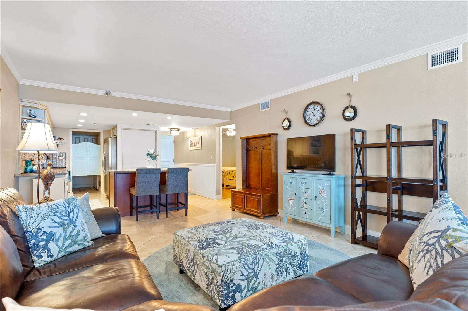Image 16 of 37 For 15400 Gulf Boulevard 502