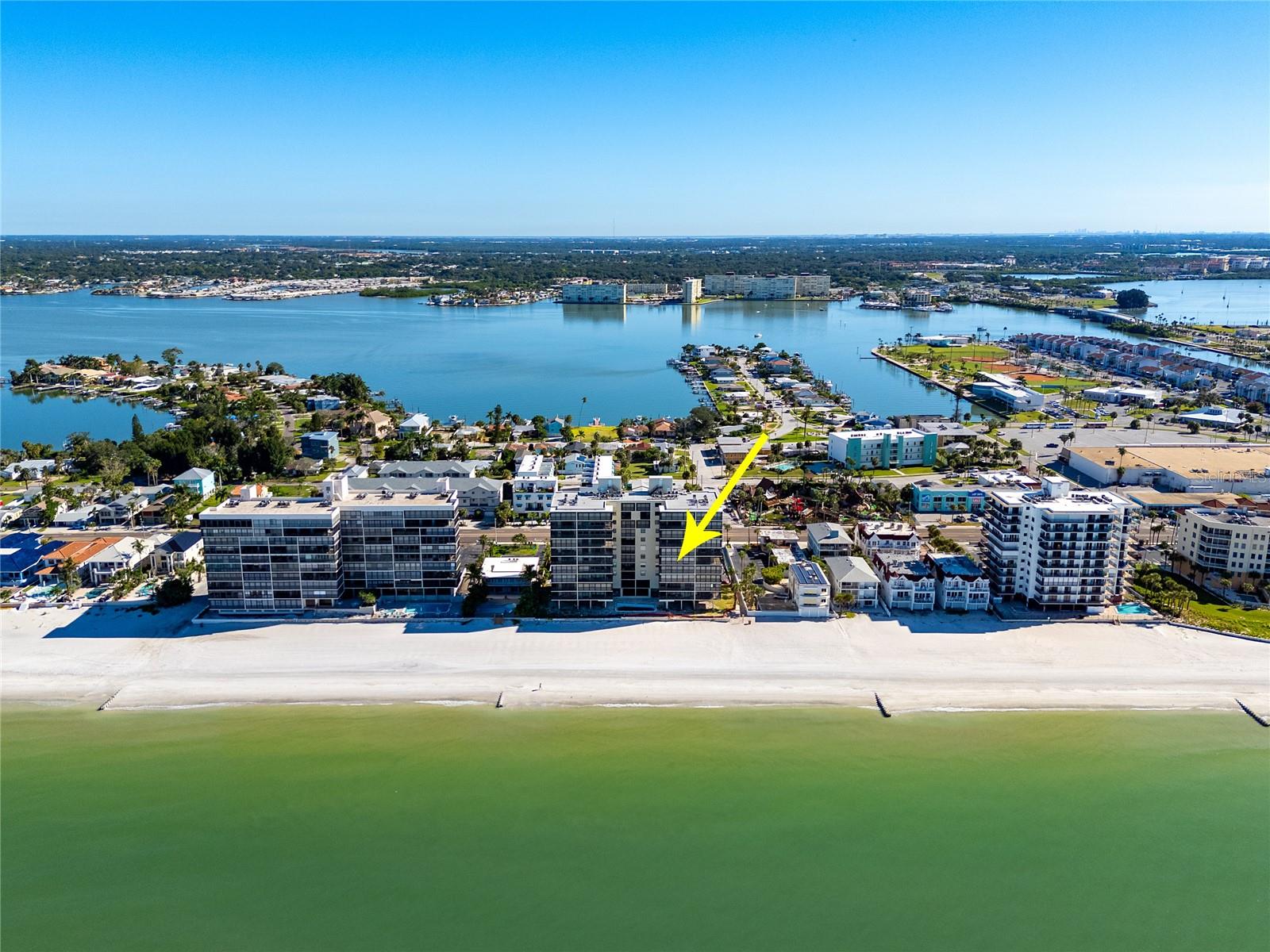 Image 6 of 37 For 15400 Gulf Boulevard 502