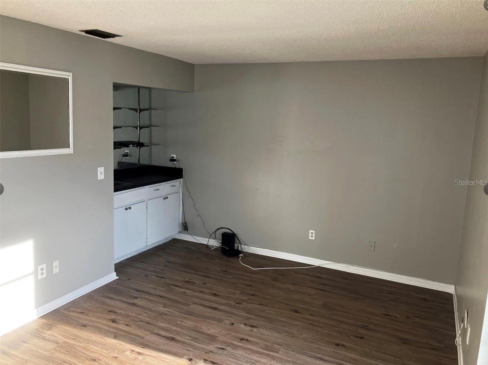 Image 4 of 25 For 10722 Crowngate Lane