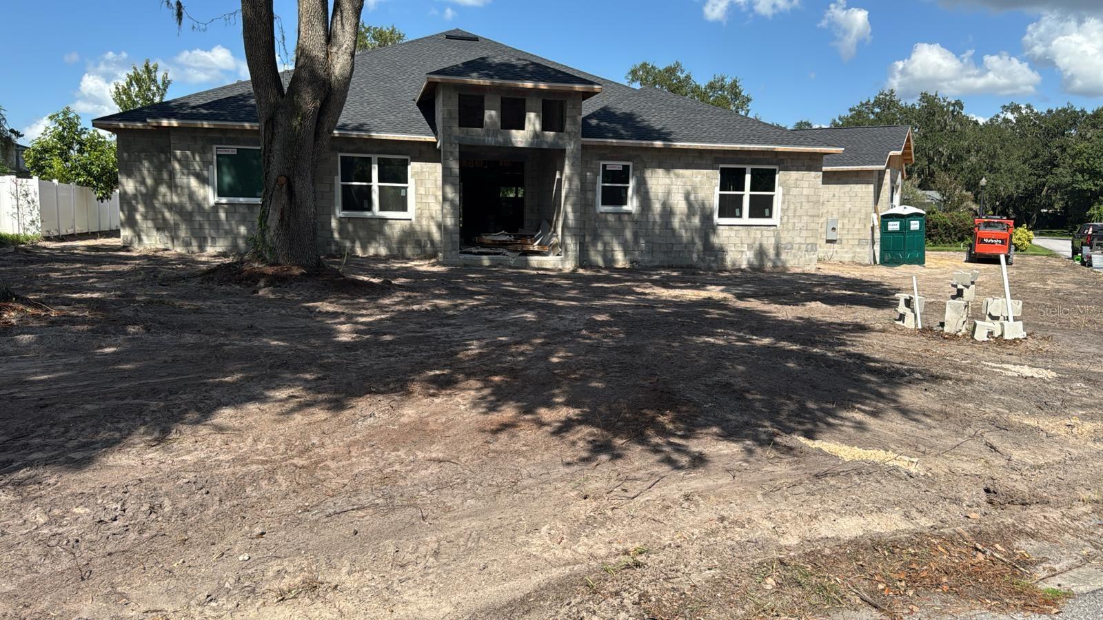 Listing Details for 589 Christina Lake Drive, LAKELAND, FL 33813