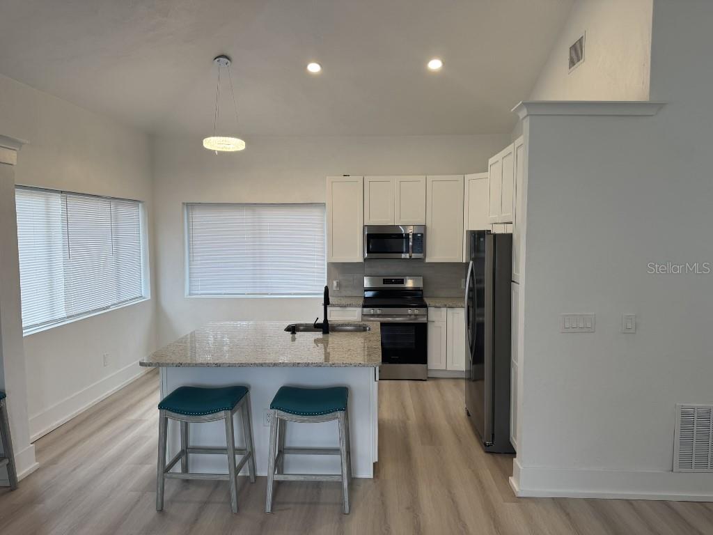 Image 4 of 14 For 1147 Holly Avenue