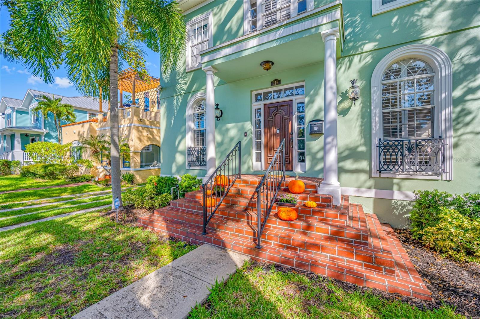 Image 3 of 71 For 119 Adalia Avenue