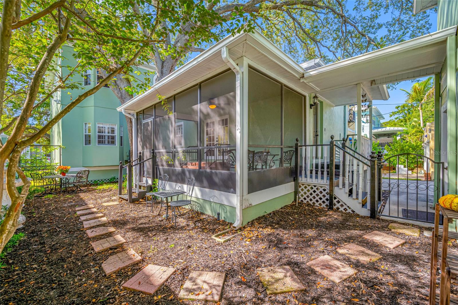 Image 62 of 71 For 119 Adalia Avenue