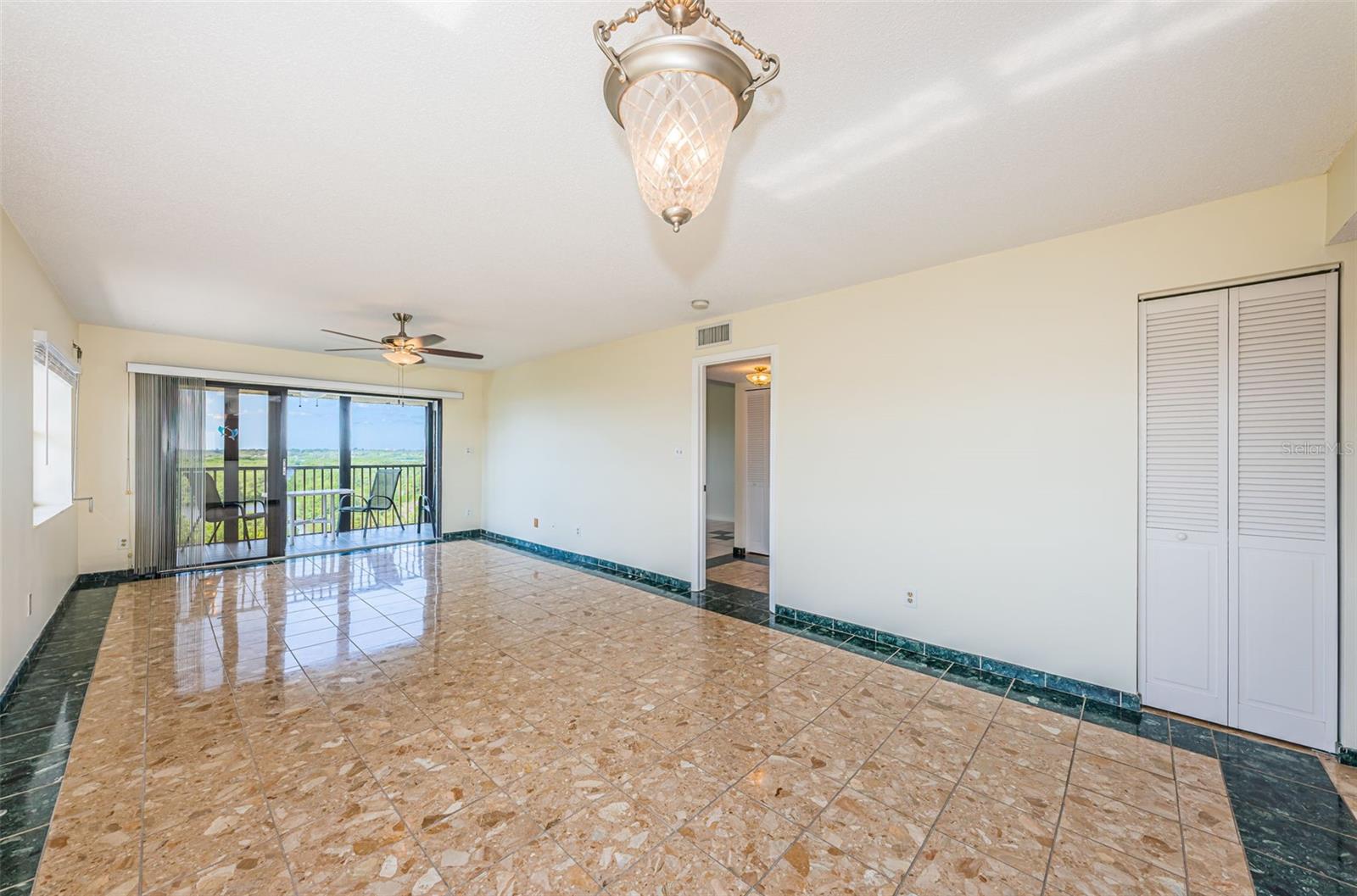 Image 19 of 57 For 5400 Park Street 600
