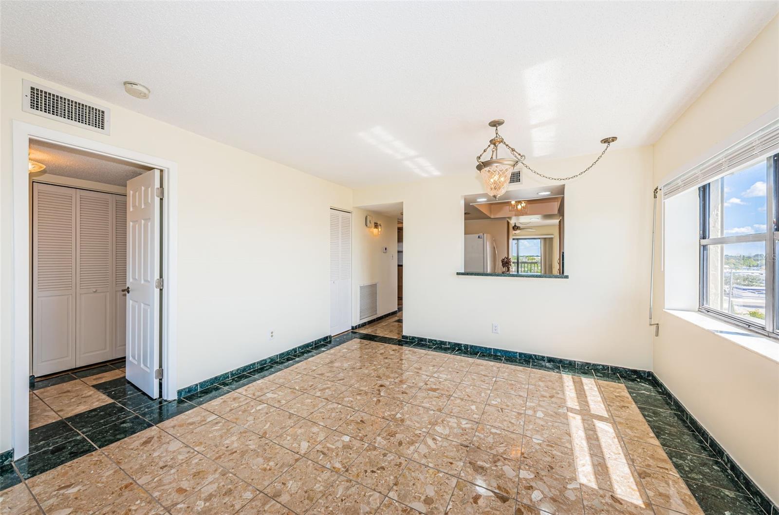 Image 20 of 57 For 5400 Park Street 600
