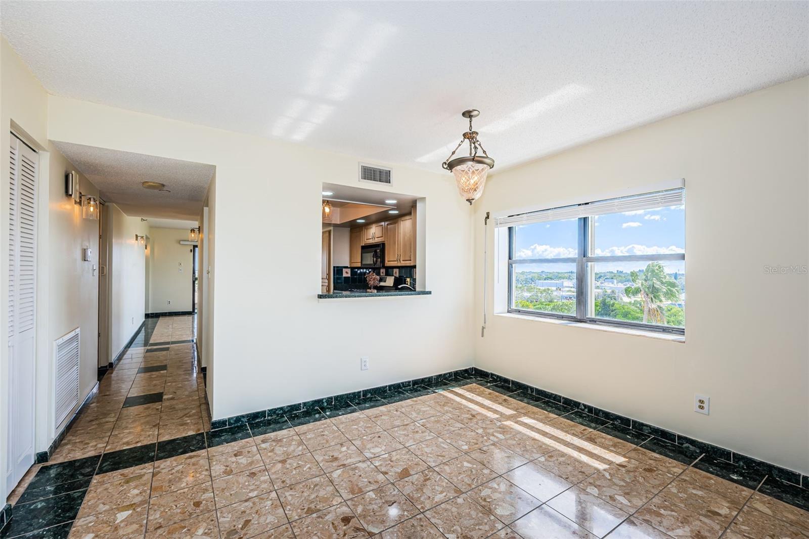 Image 21 of 57 For 5400 Park Street 600