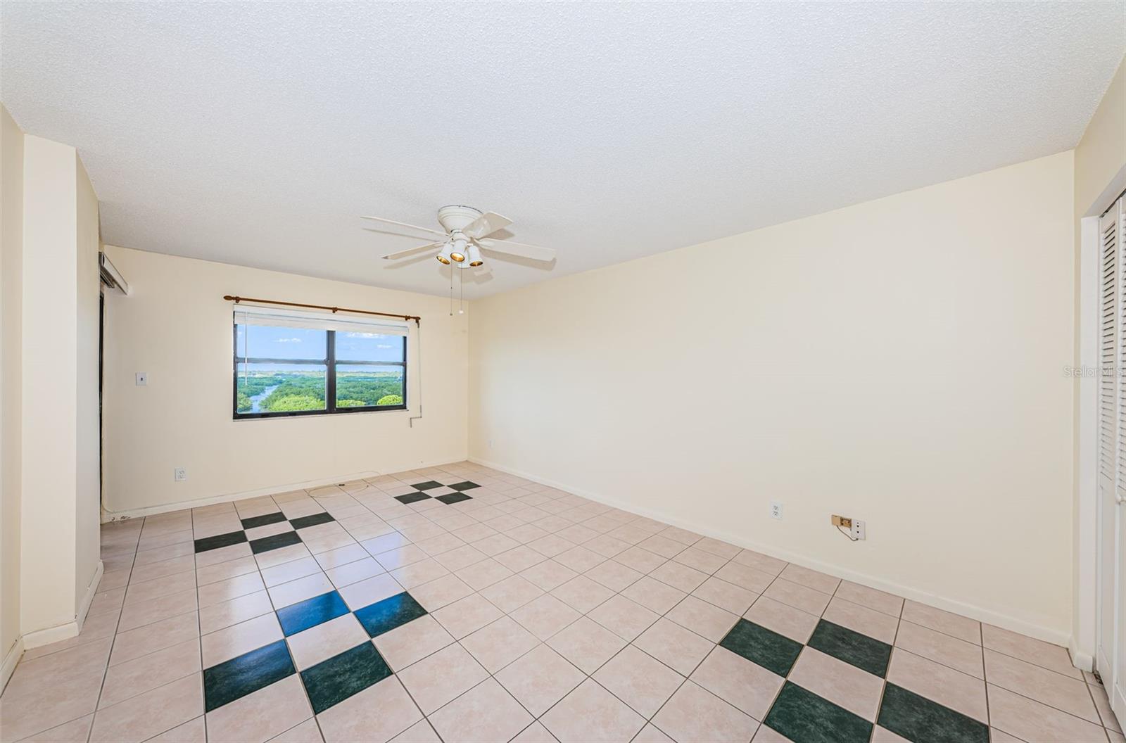 Image 34 of 57 For 5400 Park Street 600