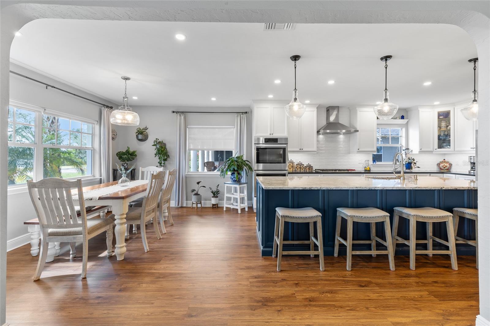 Image 17 of 66 For 311 Sunset Drive N