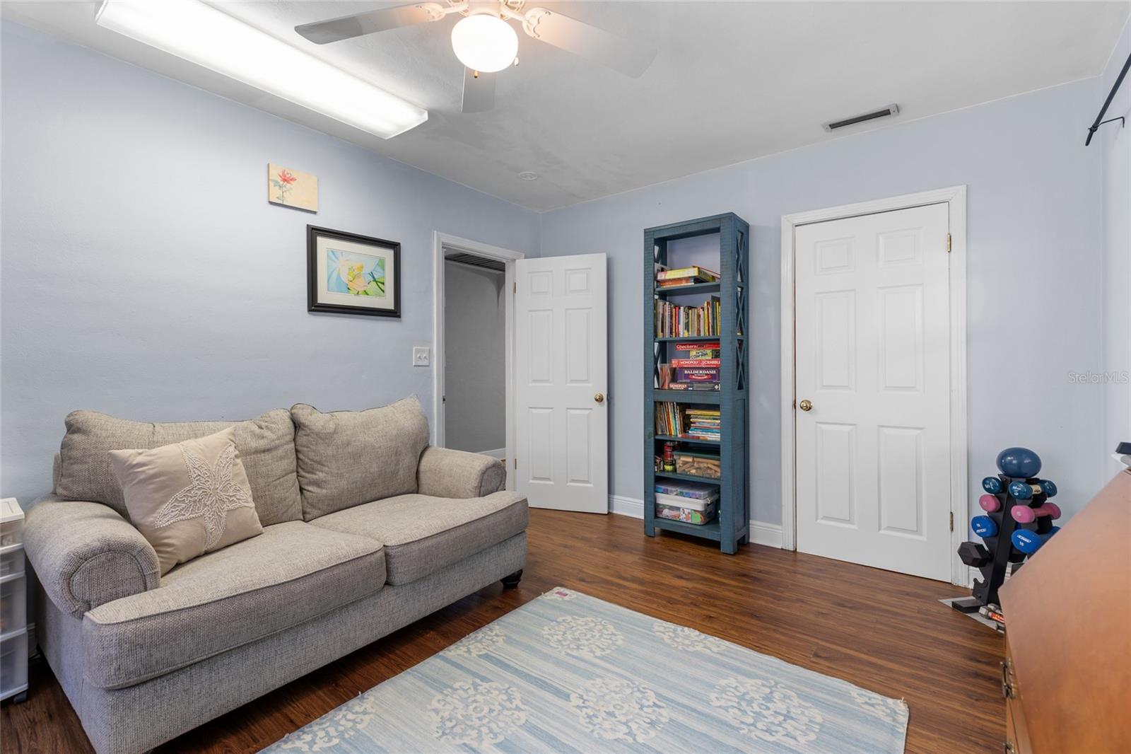 Image 29 of 66 For 311 Sunset Drive N