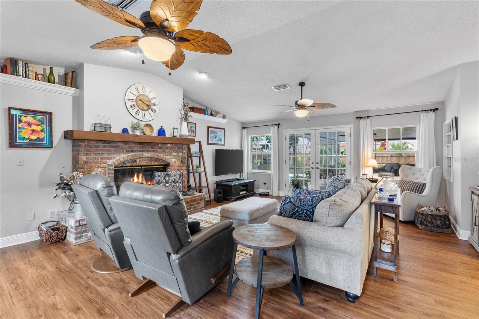 Image 34 of 66 For 311 Sunset Drive N