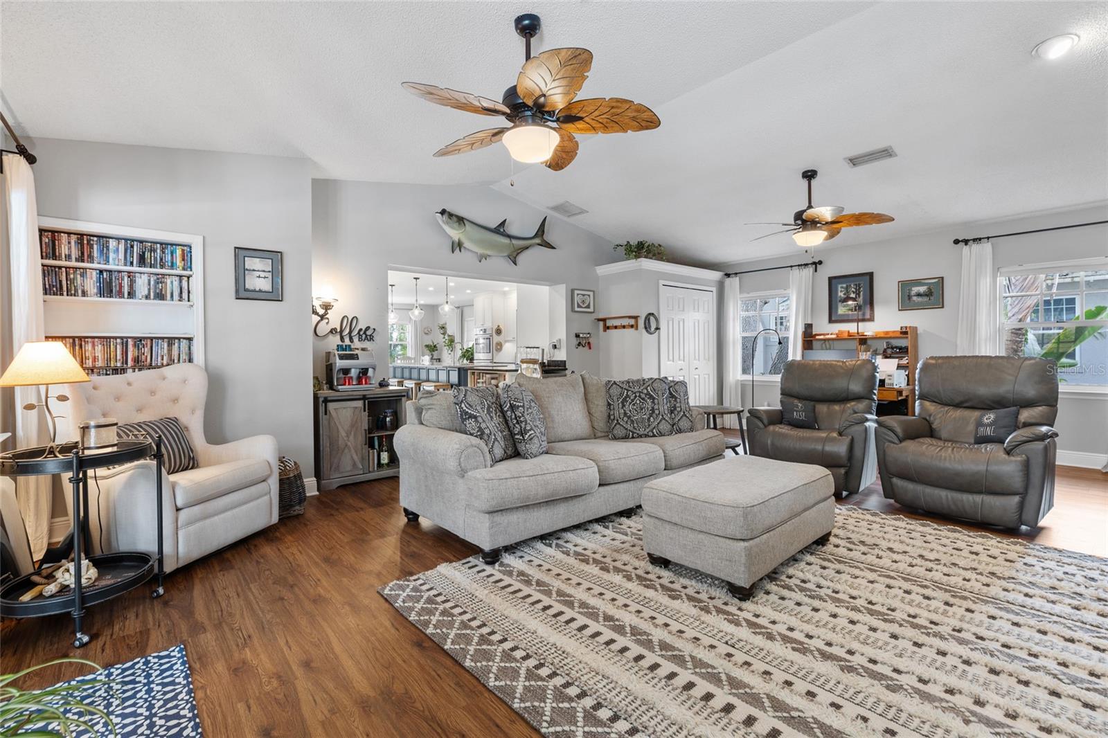 Image 35 of 66 For 311 Sunset Drive N